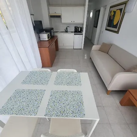 Apartment Cozy Near The Playa de las Americas (Tenerife)